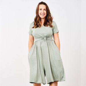 NWT Ivory Dots Boardwalk